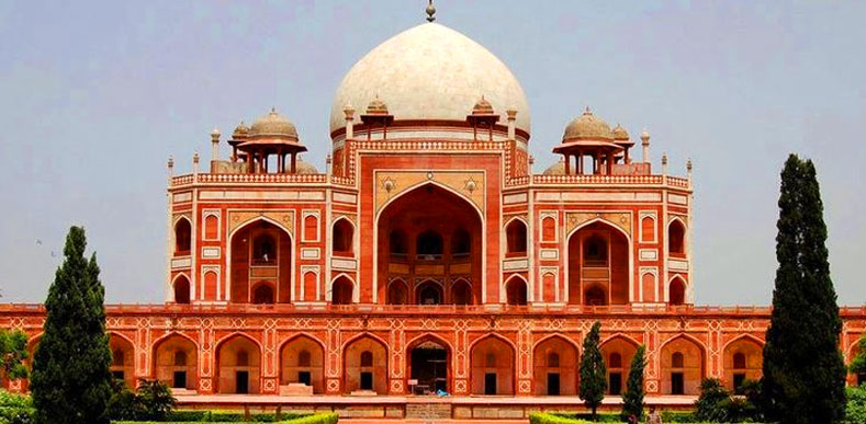Golden Triangle Tour With Varanasi Golden Triangle Tour With Varanasi
